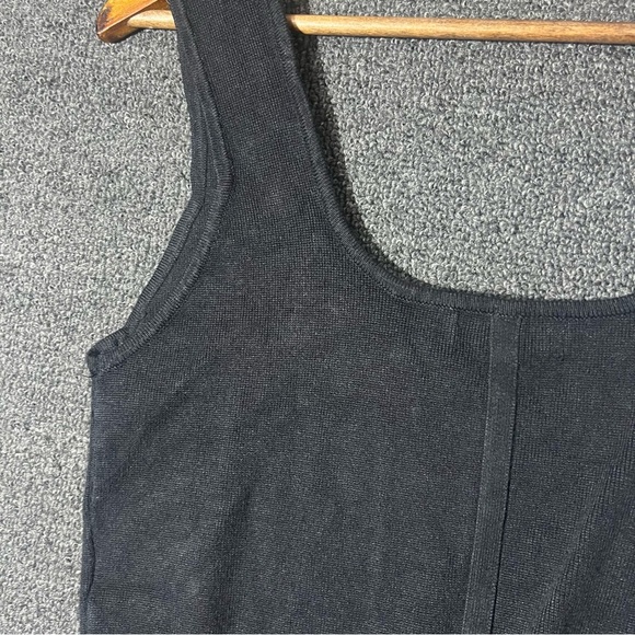 House of Harlow Black Knit Crop Tank, Large - Picture 8 of 9